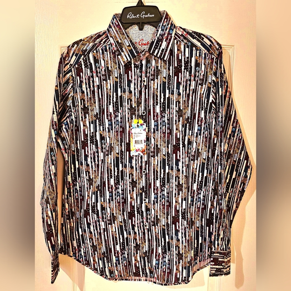 ROBERT GRAHAM SIZE MEDIUM NEW WITH TAGS CLASSIC FIT